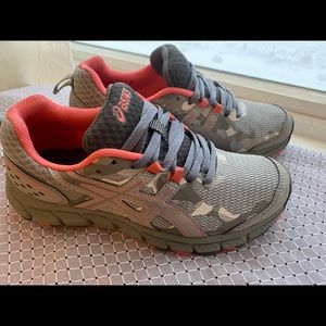 ASICS Gel-Scram 4 women’s 5.5 EUC
